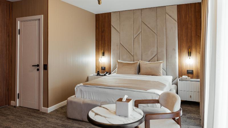 White Breeze Hotel - Oda