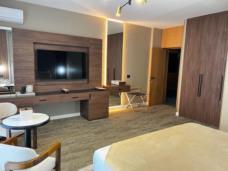White Breeze Hotel - Oda