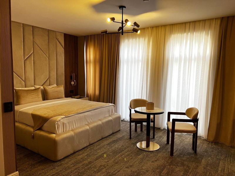 White Breeze Hotel - Oda