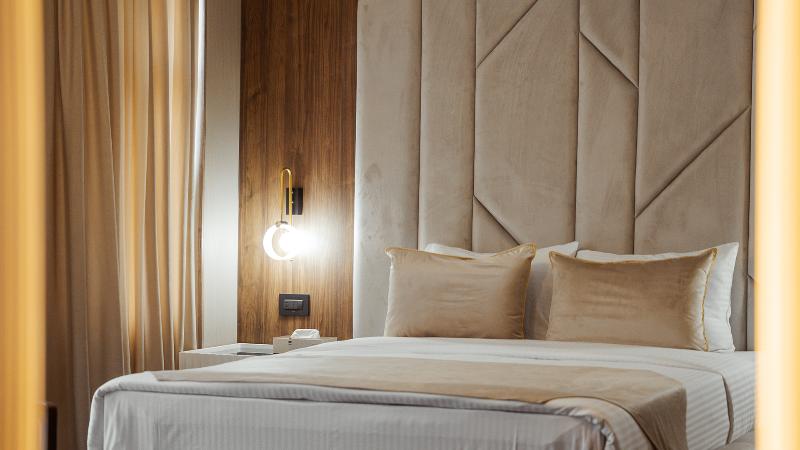 White Breeze Hotel - Oda