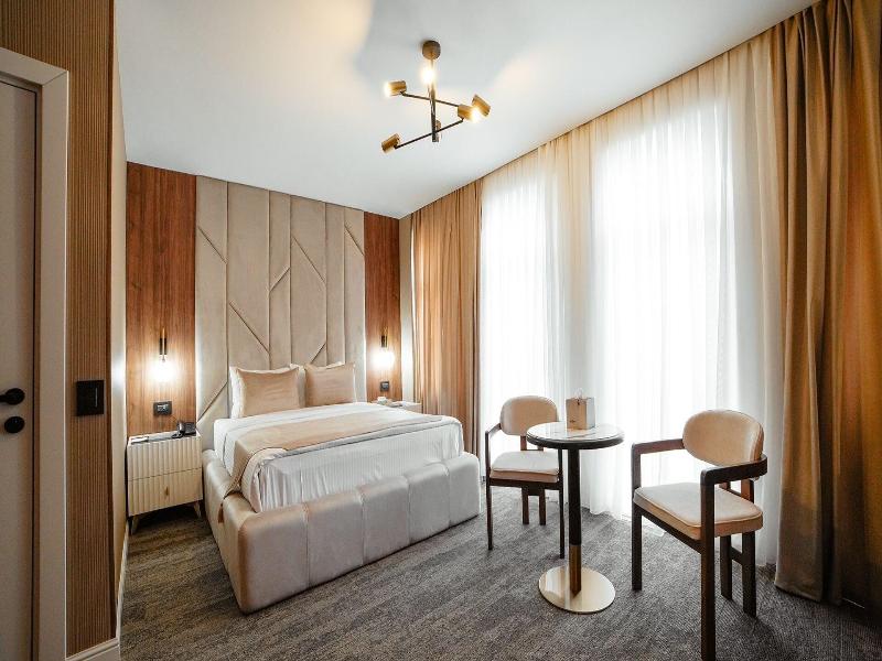 White Breeze Hotel - Oda
