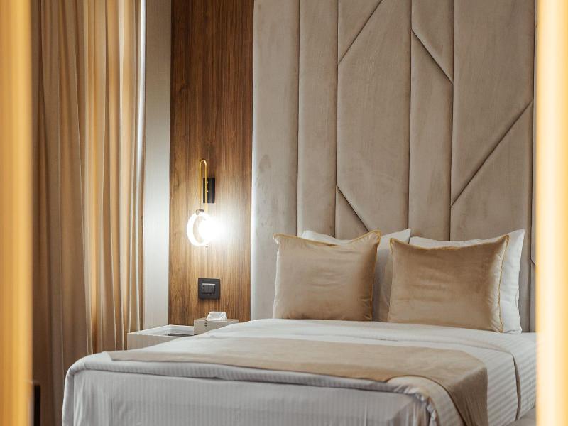 White Breeze Hotel - Oda