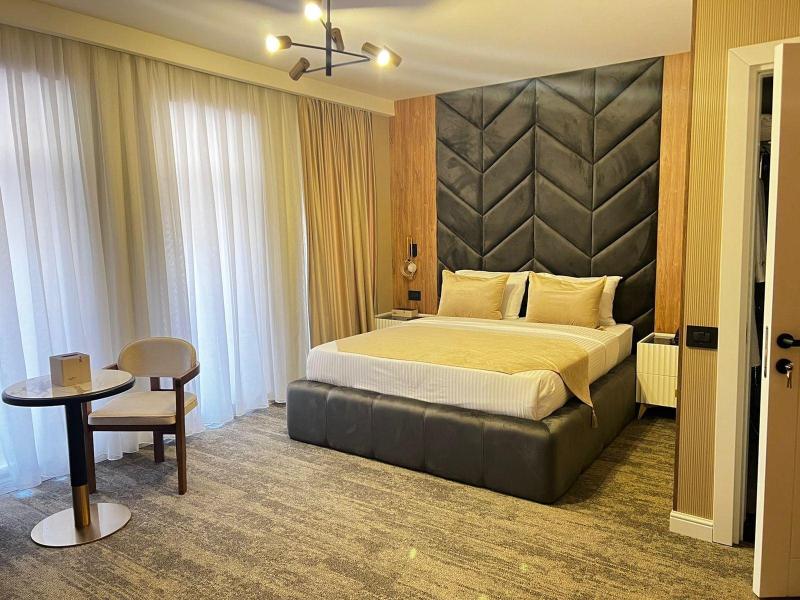 White Breeze Hotel - Oda