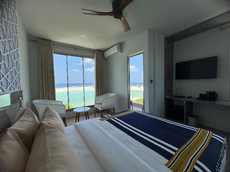 Avyanna Gulhi Beach Hotel - Oda