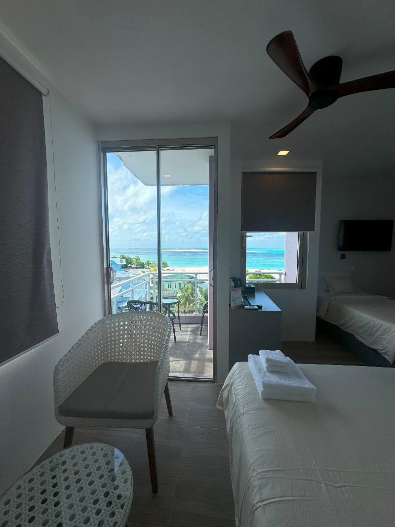 Avyanna Gulhi Beach Hotel - Oda