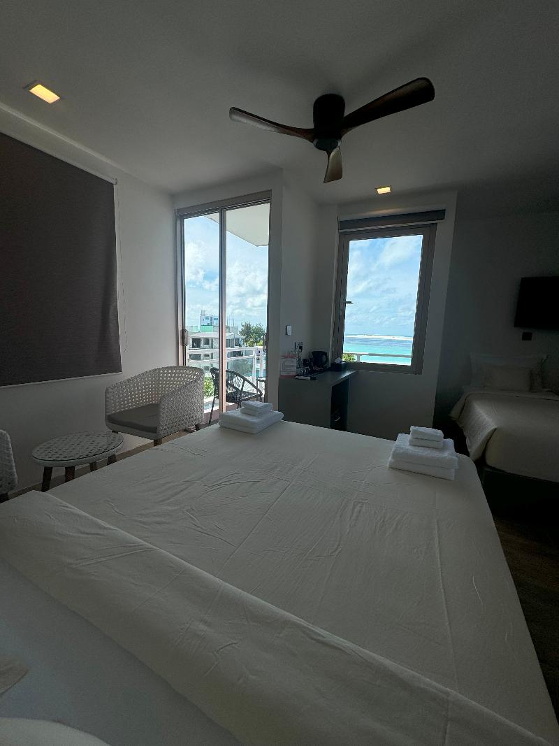 Avyanna Gulhi Beach Hotel - Oda