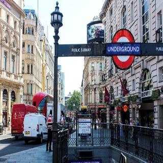 Zedwell Capsule Piccadilly Circus fotoÄŸrafÄ±