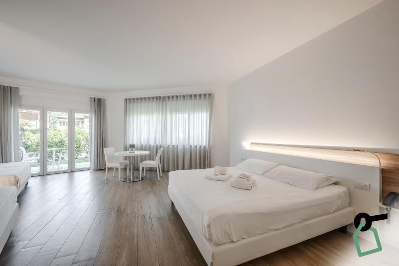 Hotiday Room Collection - Tirrenia - Oda