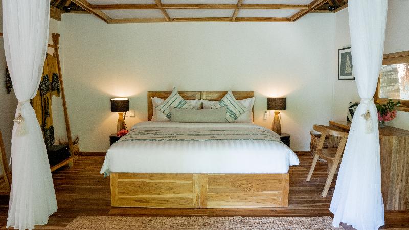 Dejama Glamping Resort Lombok - Oda