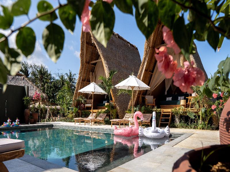 Dejama Glamping Resort Lombok - Oda