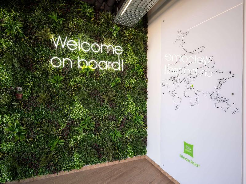 Ibis Styles Debrecen Airport - Lobi
