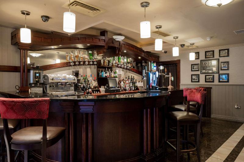 The Malone - Bar