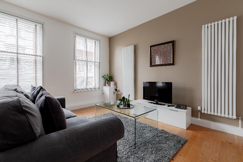 Excel Apartments Ltd - Oda