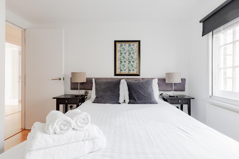 Excel Apartments Ltd - Oda