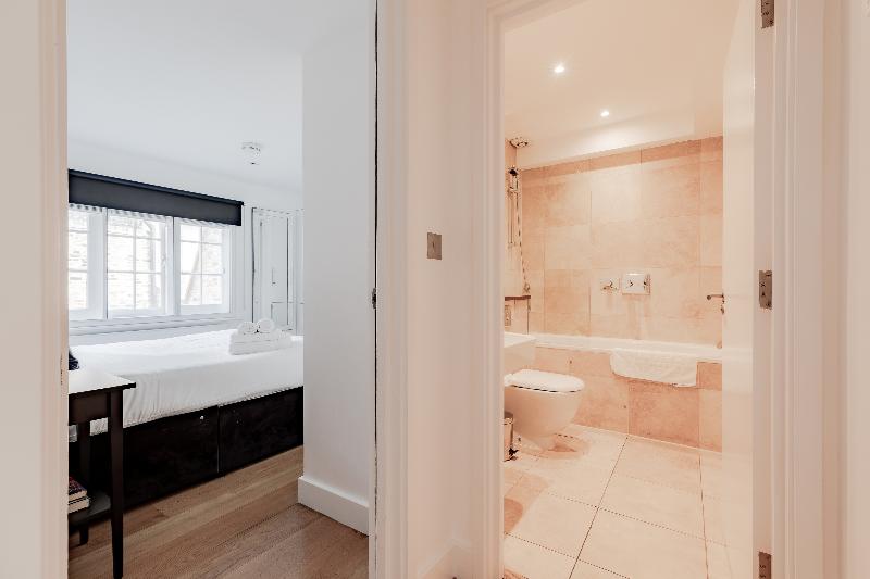Excel Apartments Ltd - Oda