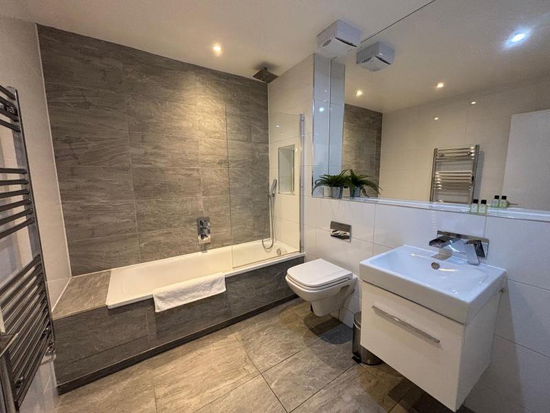 Excel Apartments Ltd - Oda