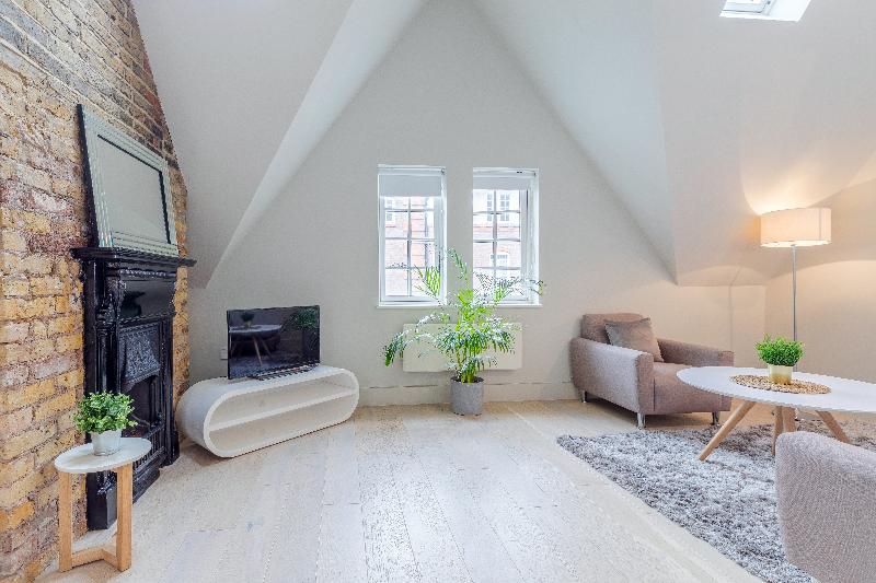 Excel Apartments Ltd - Oda