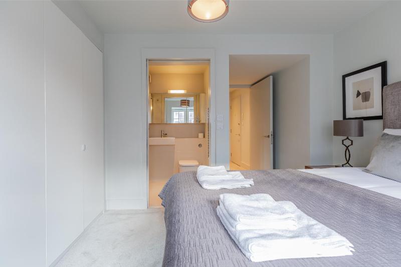 Excel Apartments Ltd - Oda
