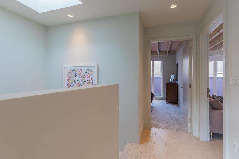 Excel Apartments Ltd - Oda