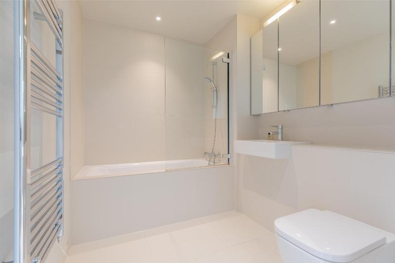 Excel Apartments Ltd - Oda