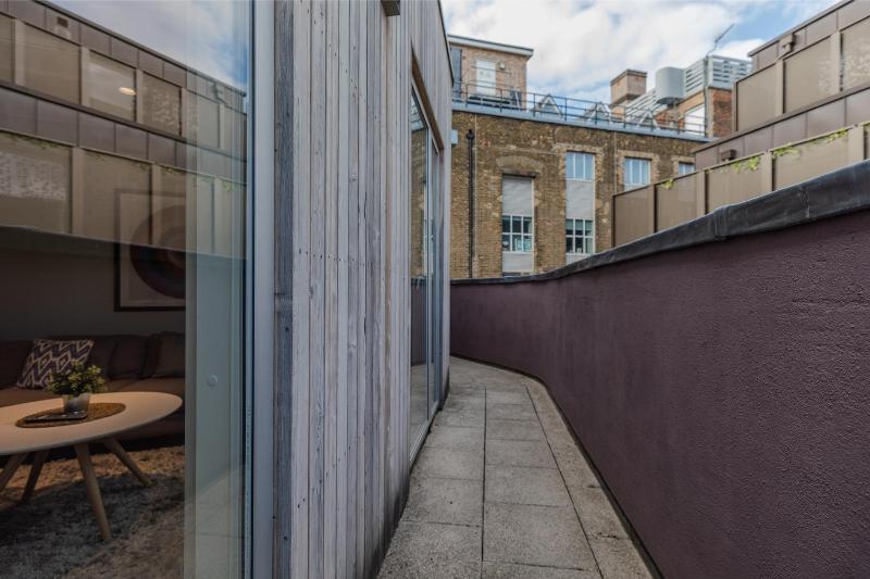 Excel Apartments Ltd - Oda