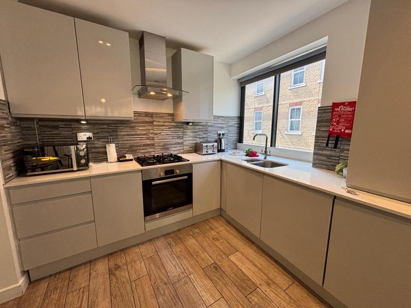 Excel Apartments Ltd - Oda