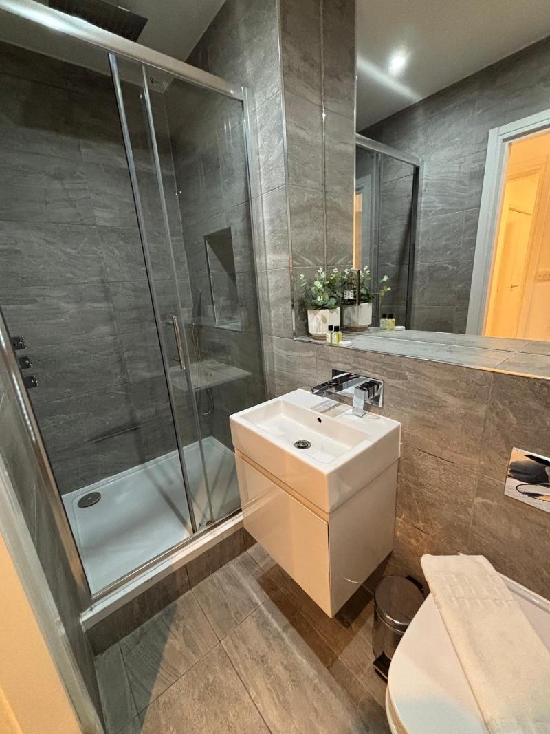 Excel Apartments Ltd - Oda