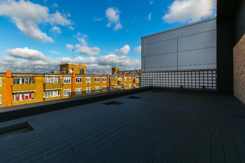 Excel Apartments Ltd - Oda