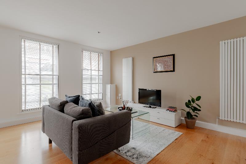Excel Apartments Ltd - Oda