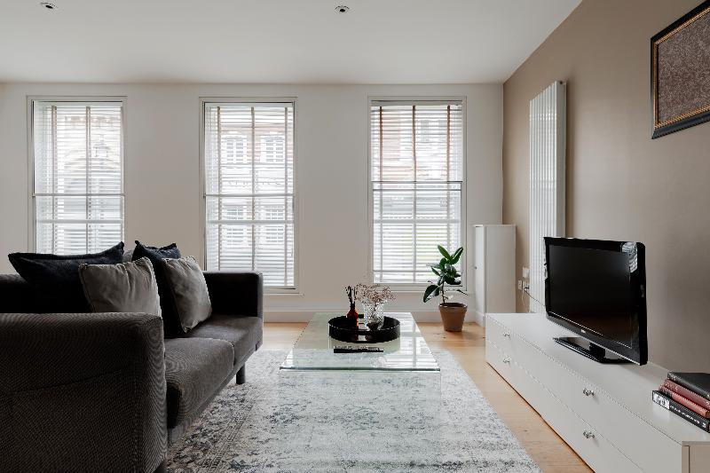 Excel Apartments Ltd - Oda
