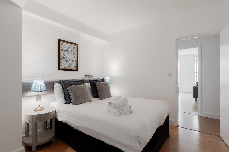 Excel Apartments Ltd - Oda