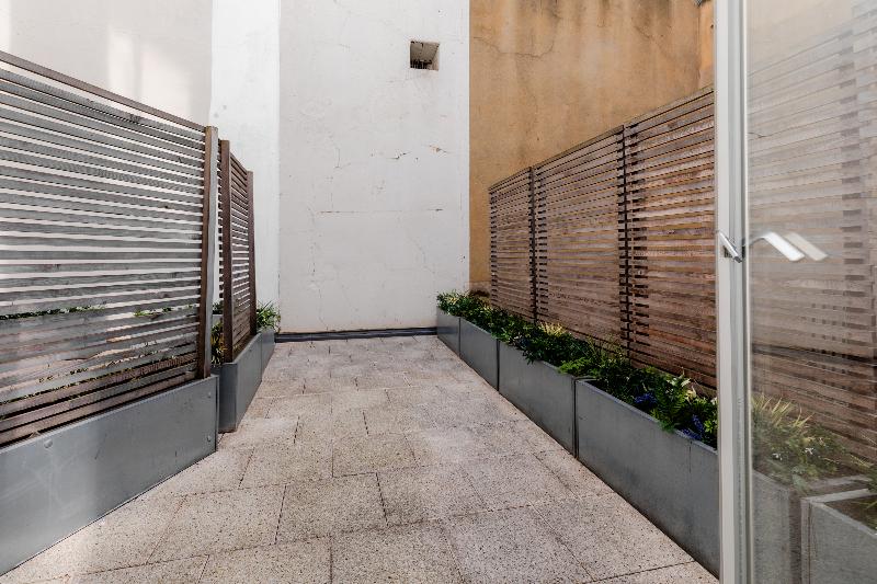 Excel Apartments Ltd - Oda