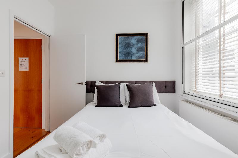 Excel Apartments Ltd - Oda