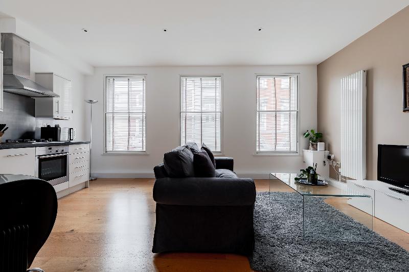Excel Apartments Ltd - Oda