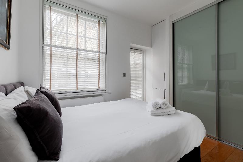 Excel Apartments Ltd - Oda