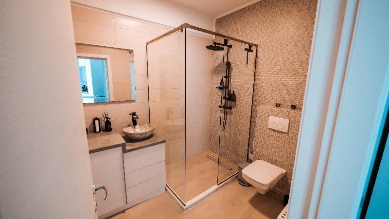 Wave 4 Apartments - Oda