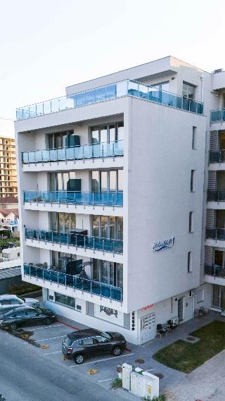 Wave 1 Promenada Apartments