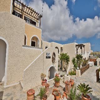 Ira Apartments
