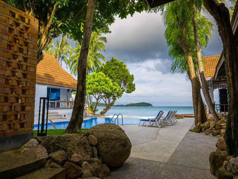 Samui Natien Beach Resort - Havuz