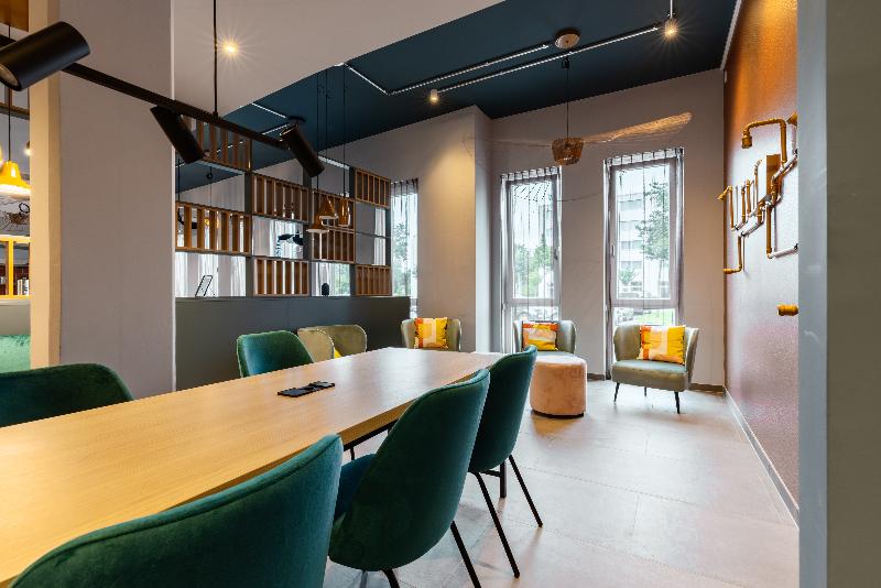 Holiday Inn - The Niu, Pax Berlin Airport, by IHG - Lobi