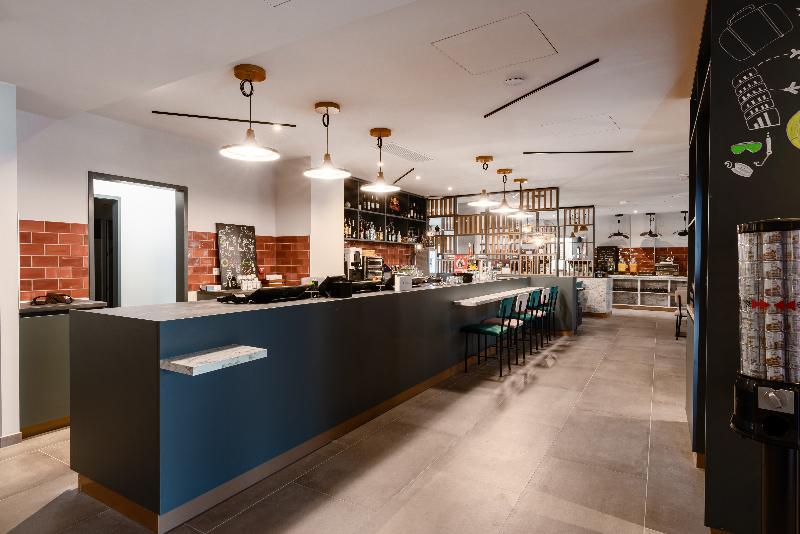 Holiday Inn - The Niu, Pax Berlin Airport, by IHG - Lobi