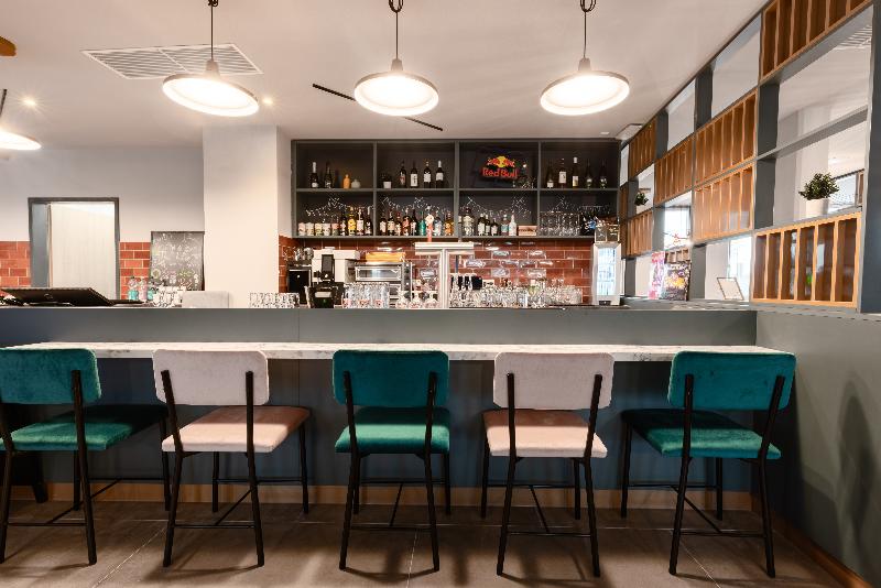 Holiday Inn - The Niu, Pax Berlin Airport, by IHG - Lobi