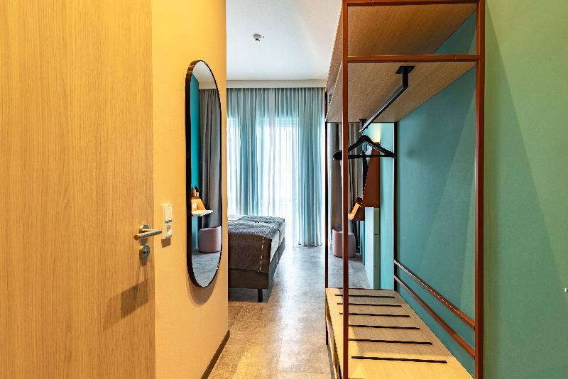 Holiday Inn - The Niu, Pax Berlin Airport, by IHG - Oda