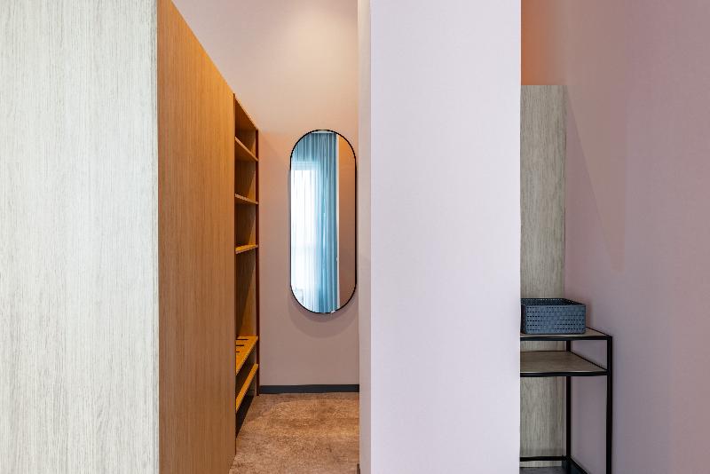 Holiday Inn - The Niu, Pax Berlin Airport, by IHG - Oda