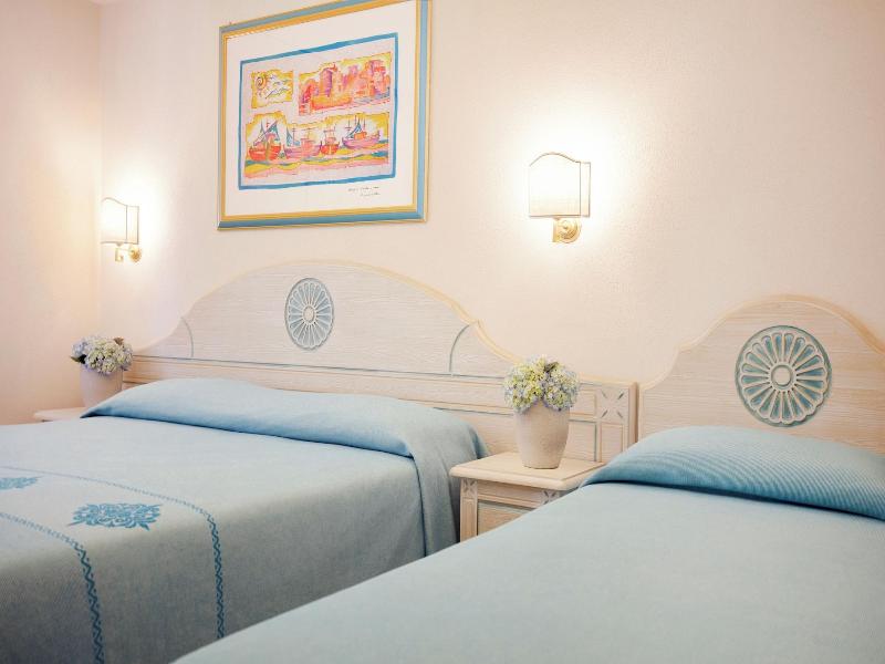 Hotiday Room Collection - Baja Sardinia - Oda