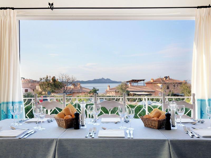 Hotiday Room Collection - Baja Sardinia - Restoran