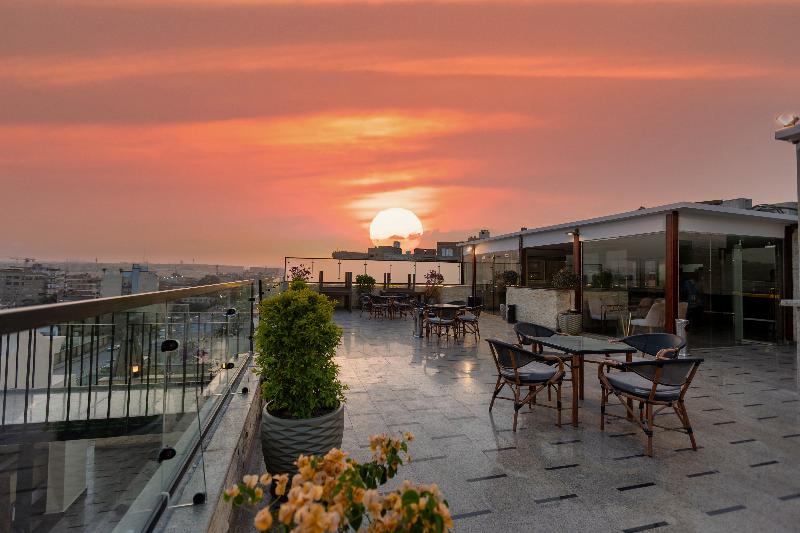 Pyramids Yard Hotel - Teras