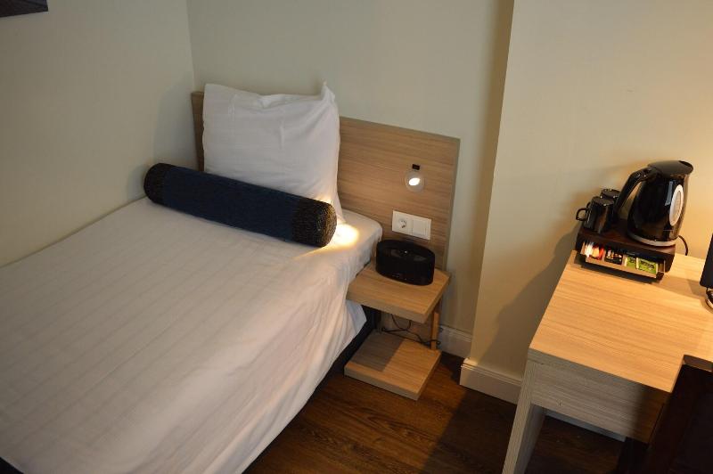 Hotel Library Amsterdam - Oda