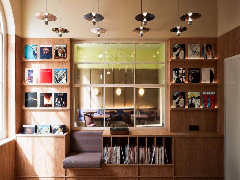 Conscious Hotel Oudegracht - Lobi