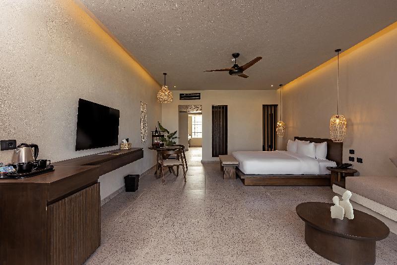Sentido Naga Bay - Oda